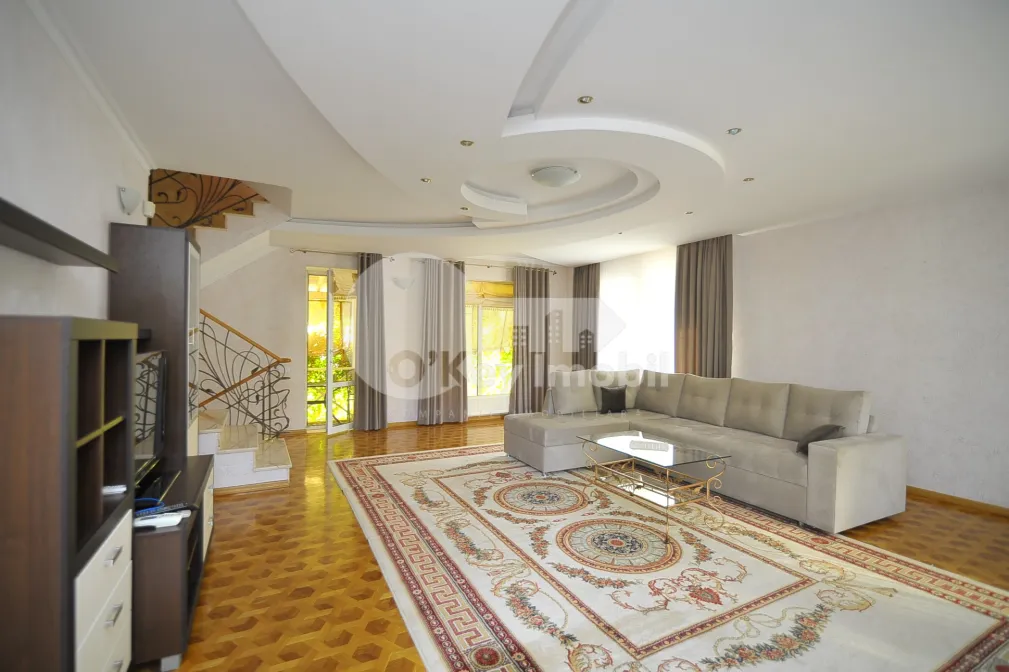 Casă, Centru, MOARA ROȘIE