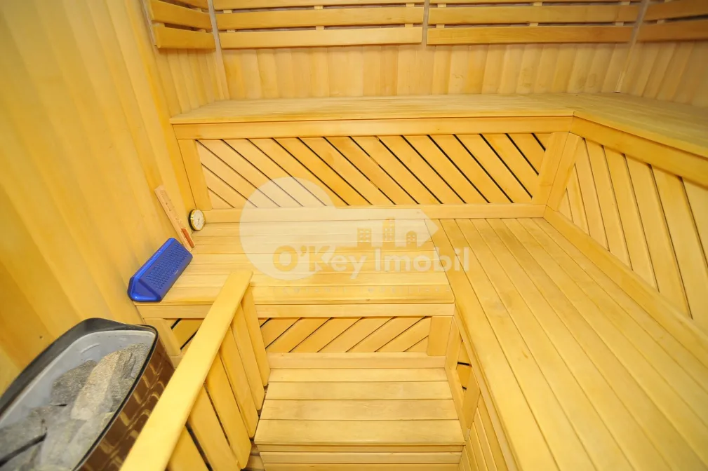 Casă, Centru, MOARA ROȘIE