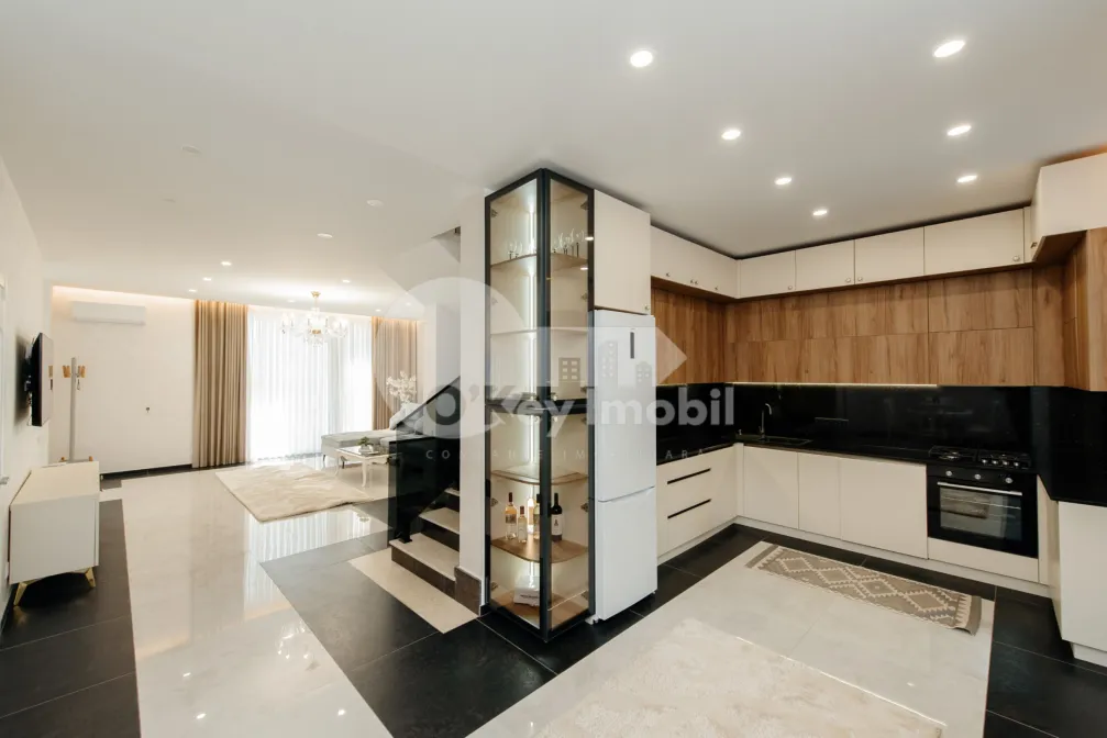 Дом, ПЭШУНИЛОР