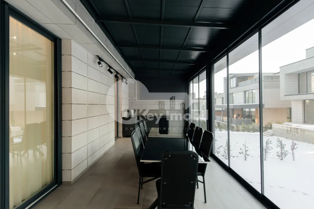 Дом, ПЭШУНИЛОР