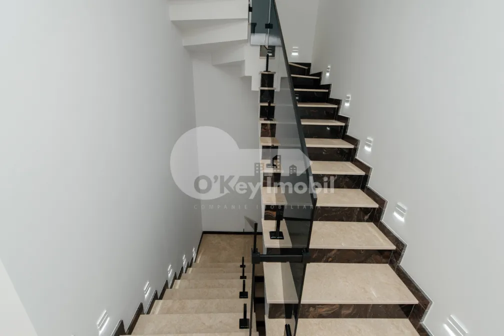 Дом, ПЭШУНИЛОР