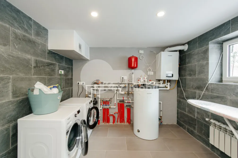 Дом, ПЭШУНИЛОР