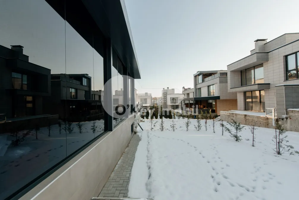 Дом, ПЭШУНИЛОР