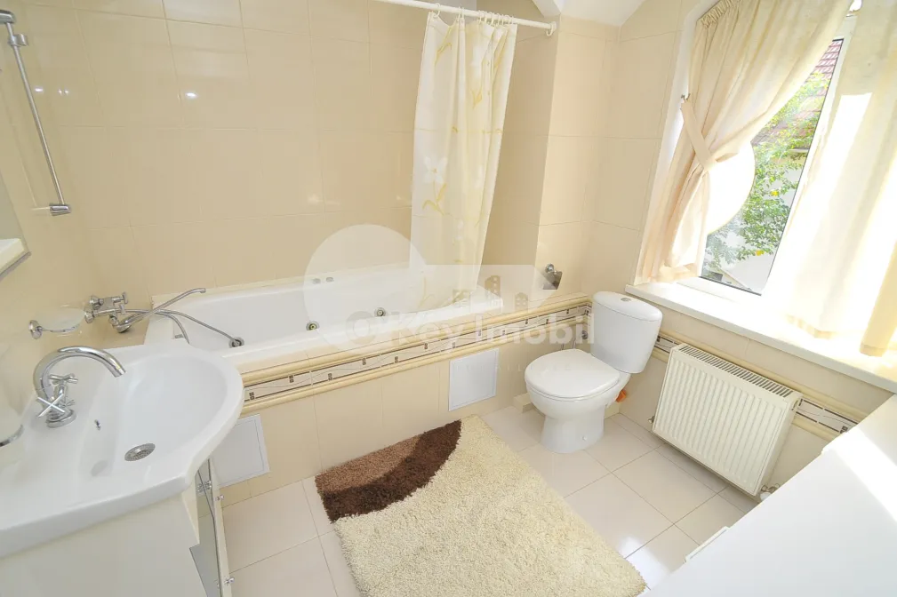 Casă, Centru, MOARA ROȘIE