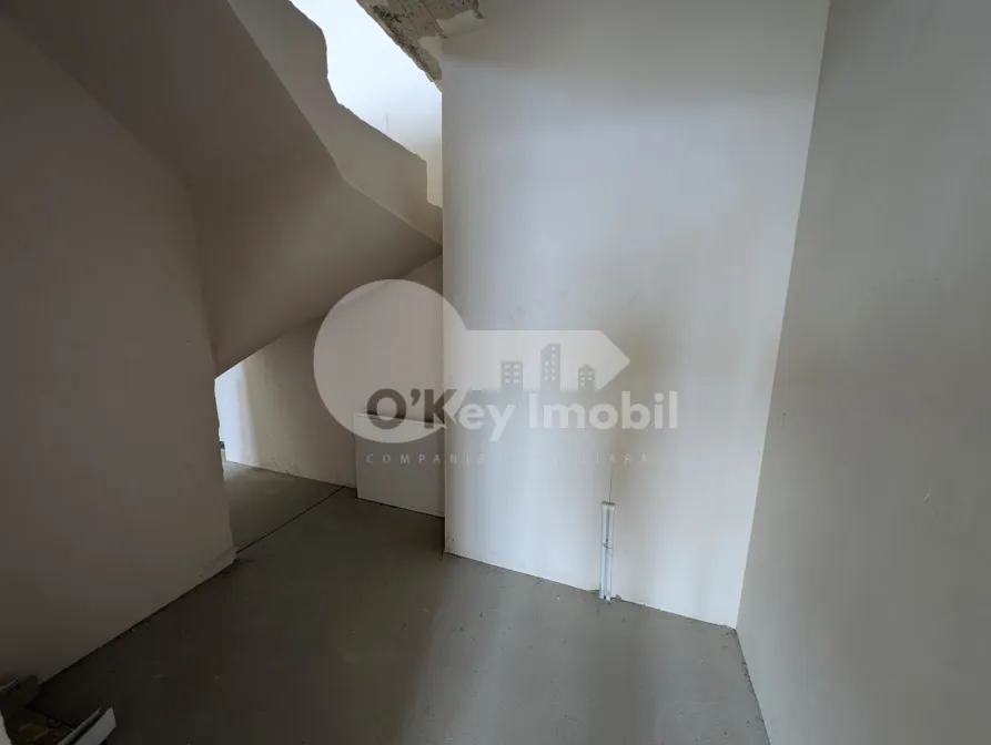 Penthouse, Durlești, CARTUȘA