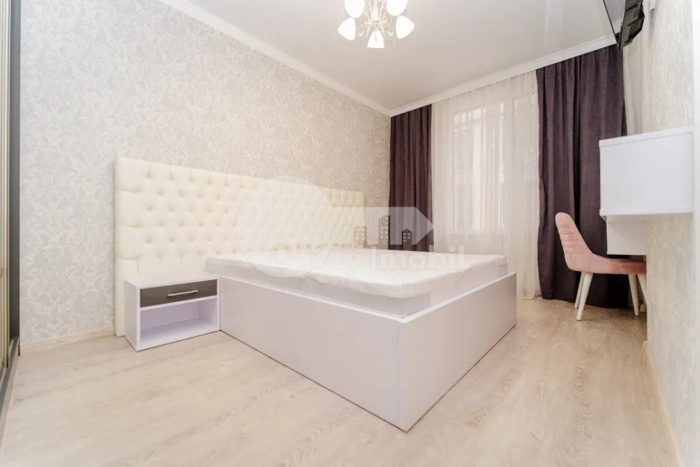Apartament, Buiucani, LIVIU DELEANU