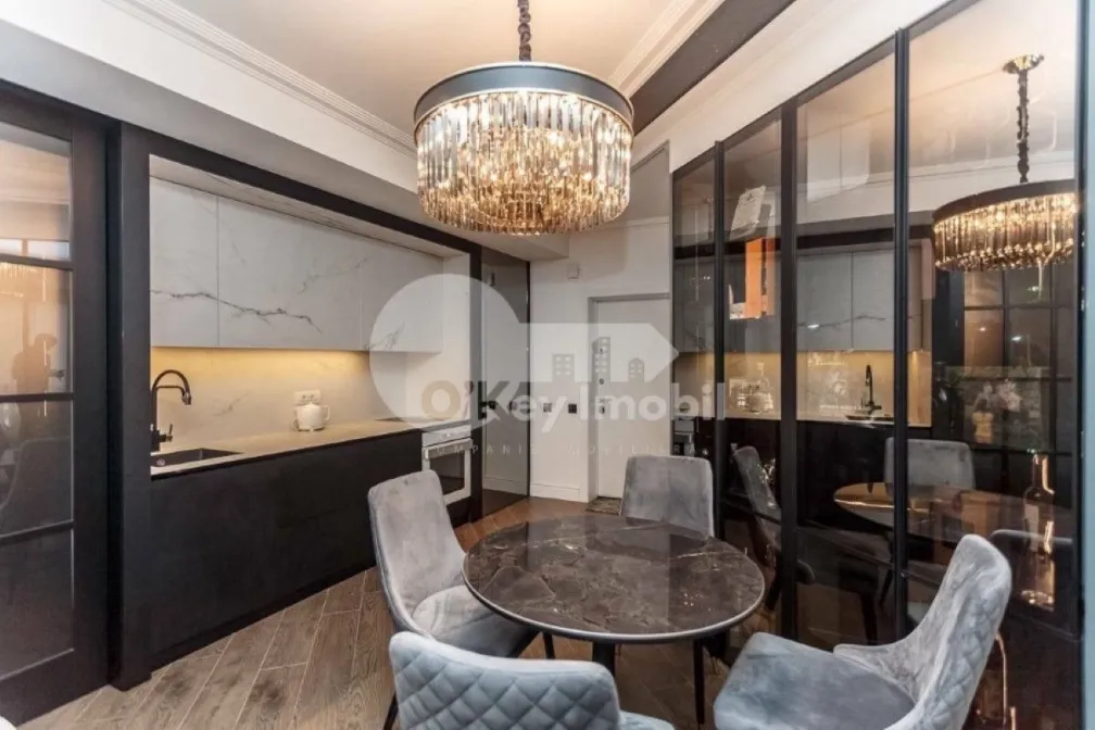 Apartament, Centru, MELESTIU