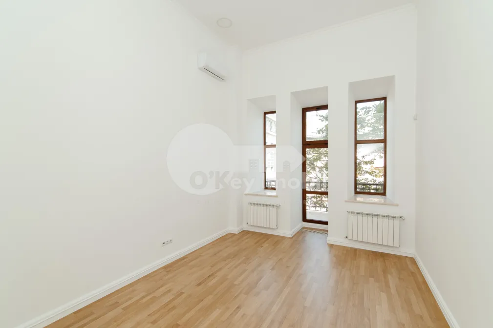 Spațiu comercial, Centru, VLAICU PÂRCĂLAB