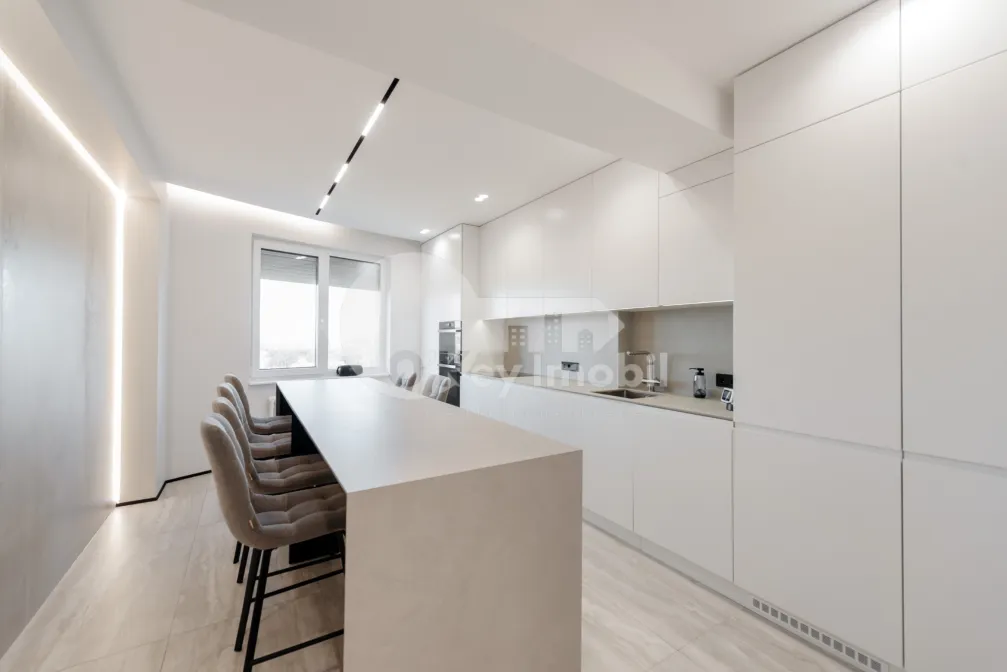 Apartament, Centru, MELESTIU