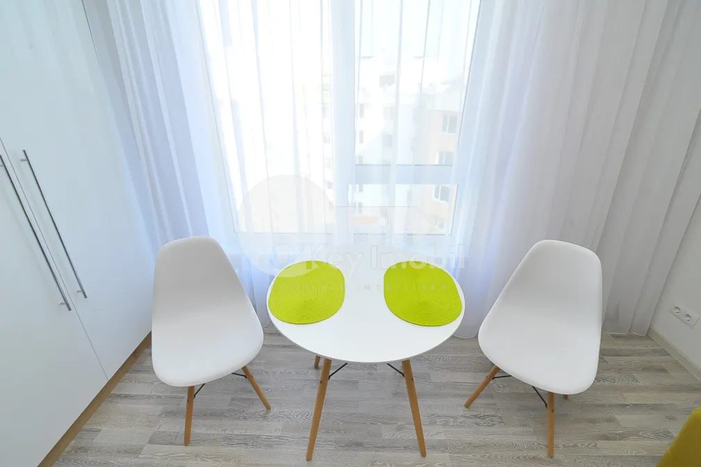 Apartament, Centru, MELESTIU