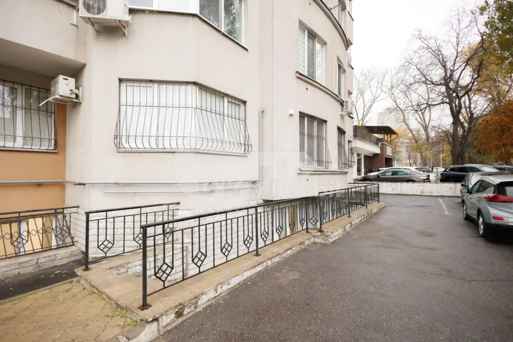 Spațiu comercial, Botanica, VARȘOVIA