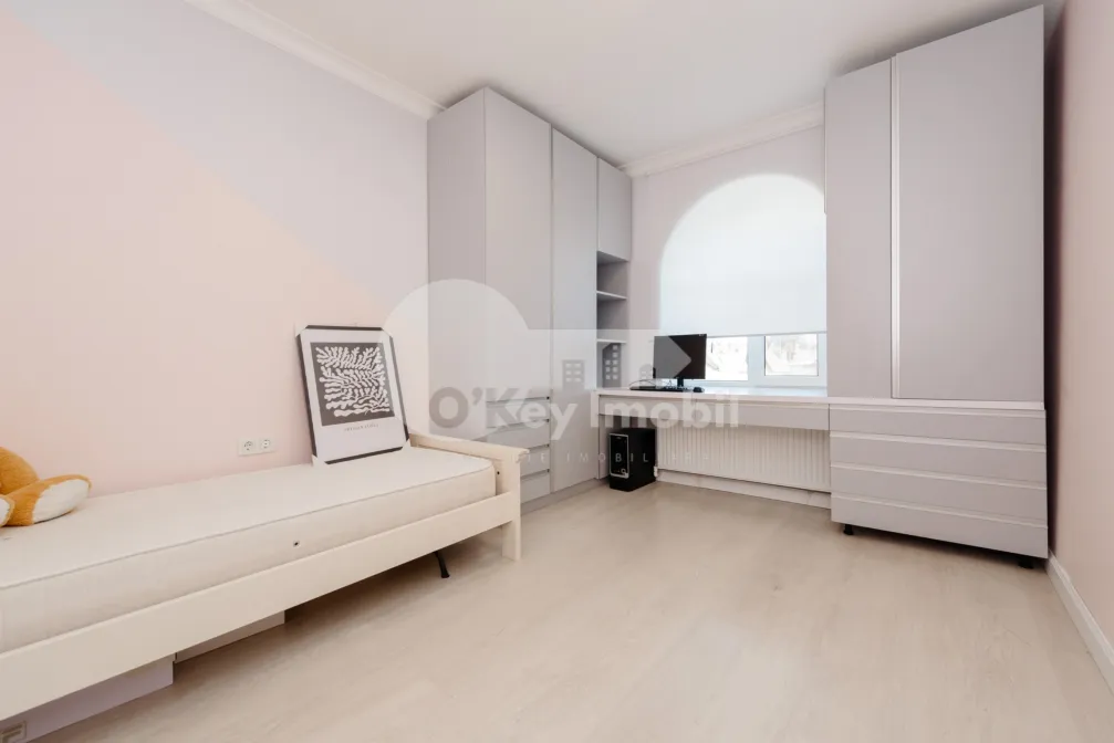 Casă, Centru, ANTON CRIHAN