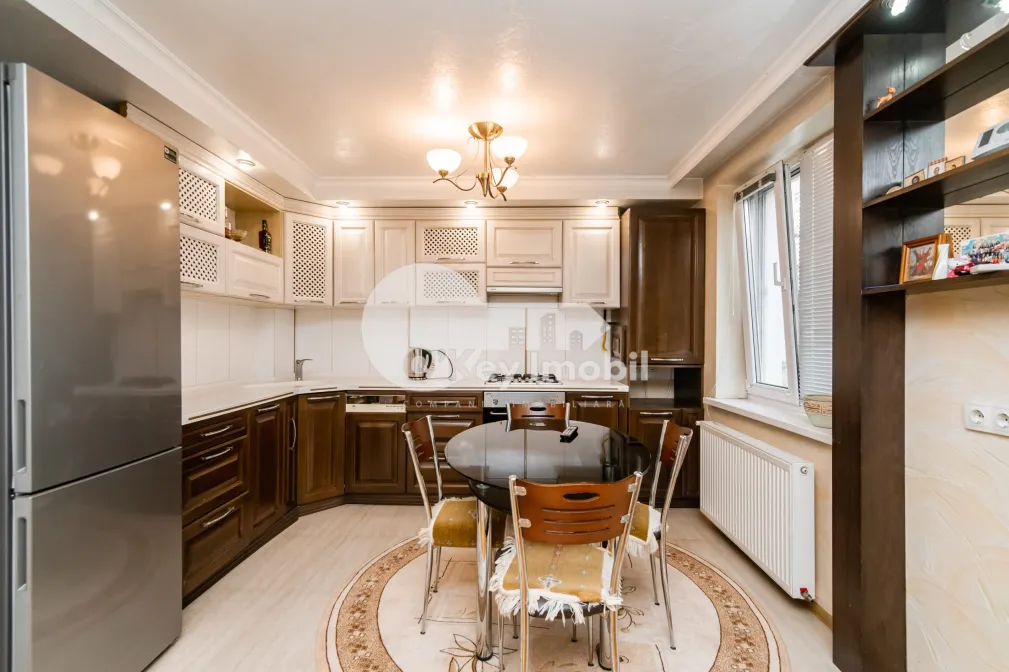 Apartament, Botanica, NICOLAE GRĂDESCU