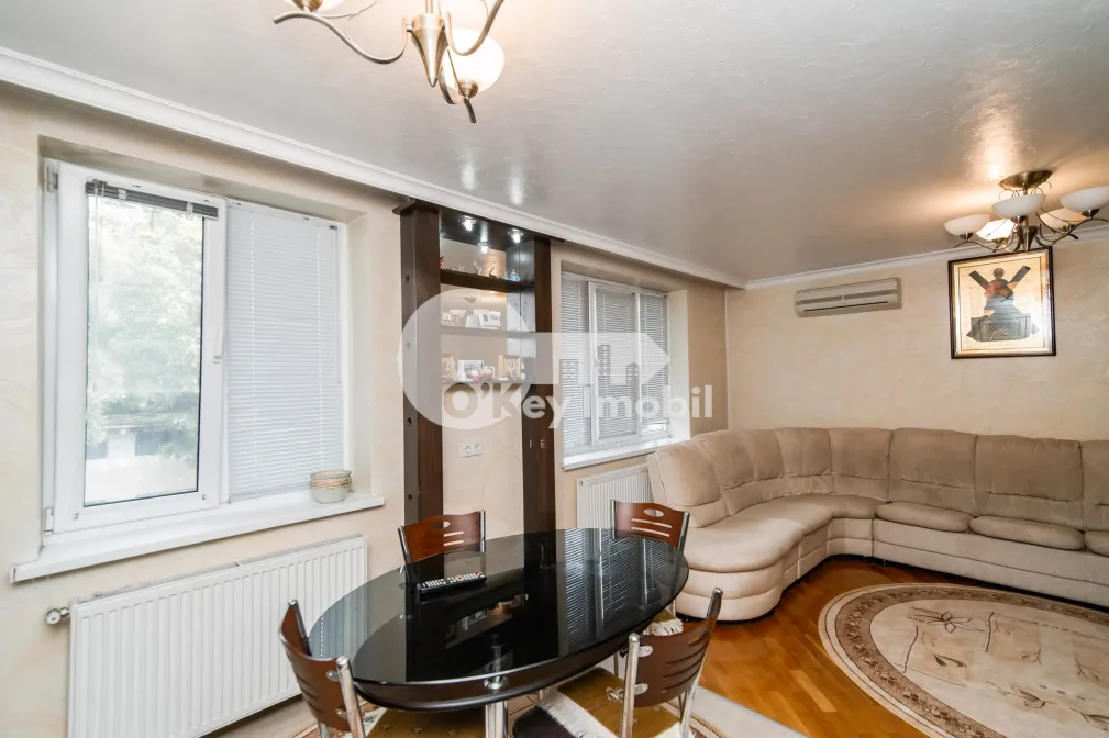 Apartament, Botanica, NICOLAE GRĂDESCU