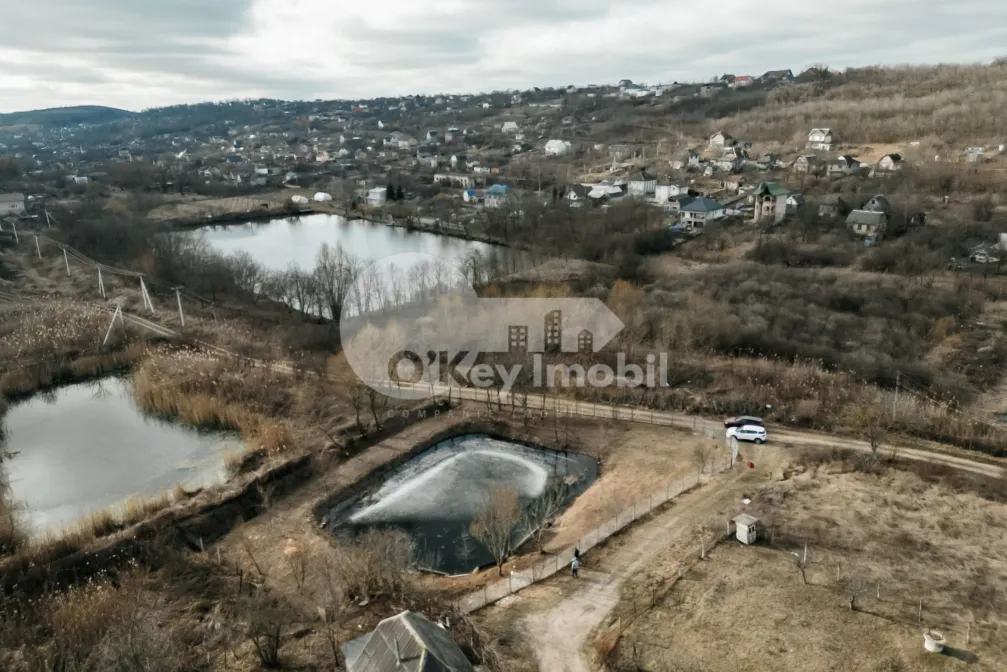 Teren, TRUȘENI