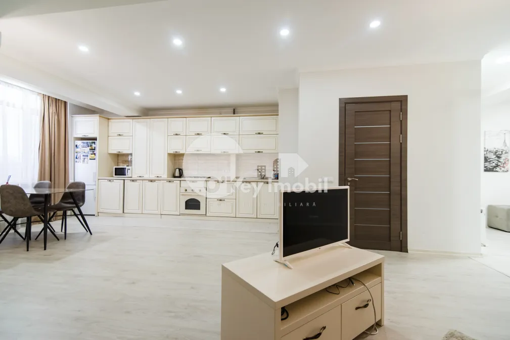 Apartament, Centru, MELESTIU