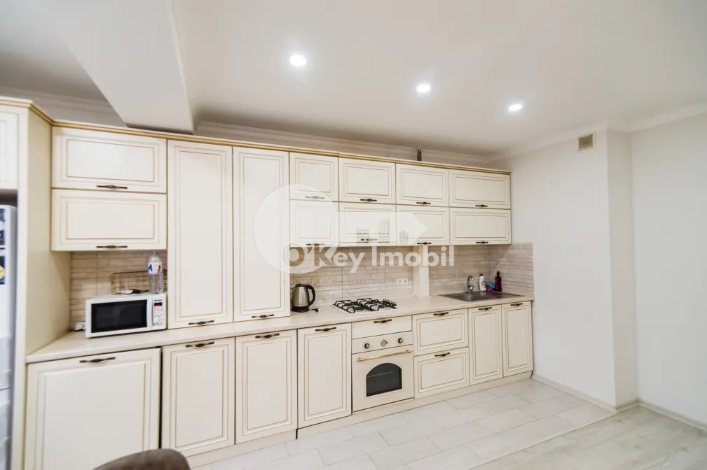 Apartament, Centru, MELESTIU