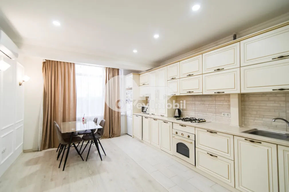 Apartament, Centru, MELESTIU