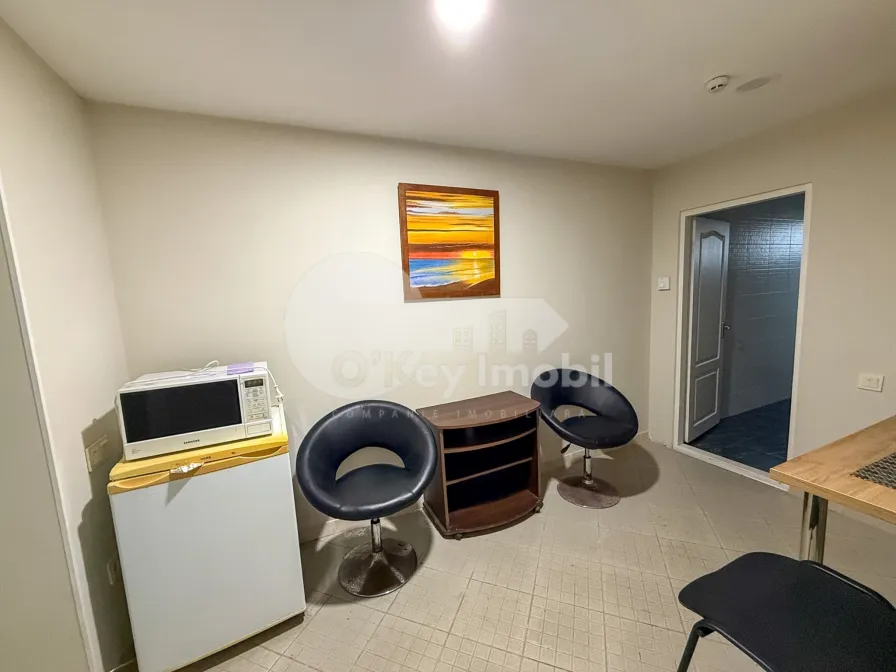 Офис, Центр, ВАСИЛЕ АЛЕКСАНДРИ