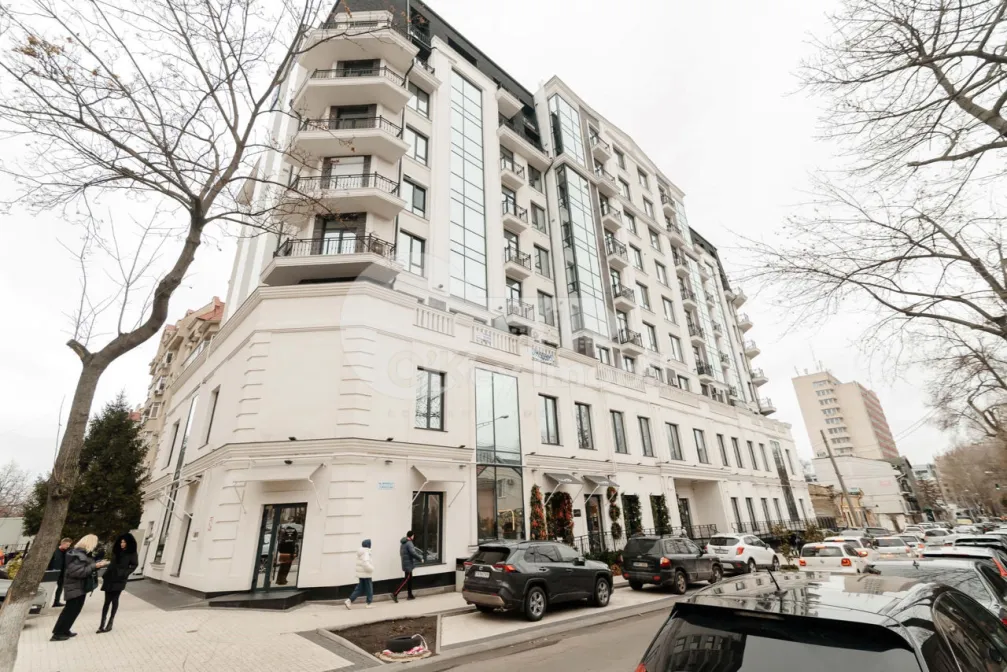 Oficiu, Centru, PETRU MOVILĂ