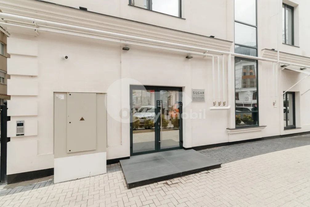 Oficiu, Centru, PETRU MOVILĂ