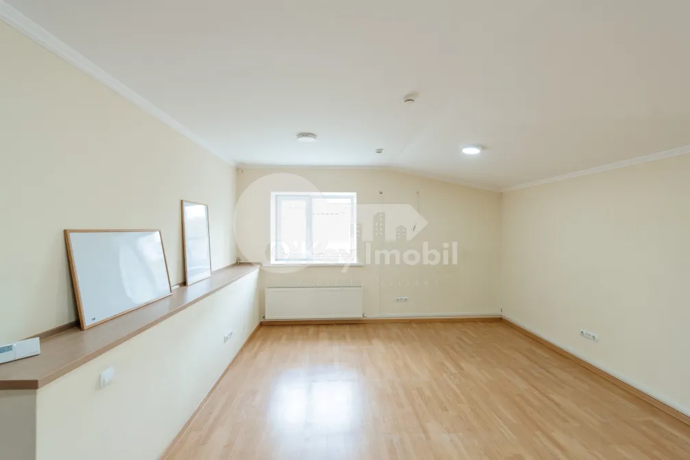 Oficiu, Centru, ALEXEI ȘCIUSEV