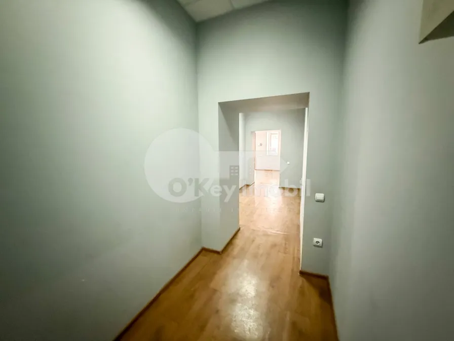 Офис, Центр, ЩУСЕВА