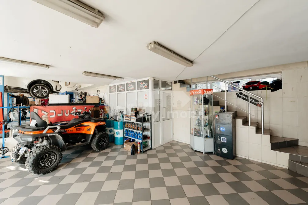 Spațiu comercial, Buiucani, LIVIU DELEANU