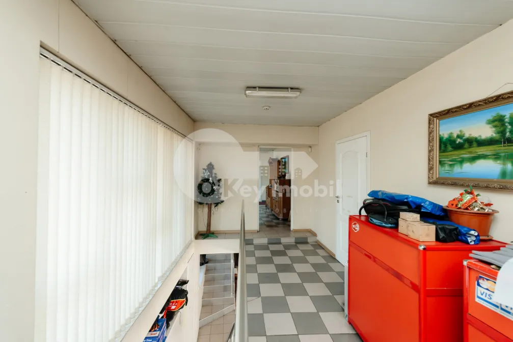 Spațiu comercial, Buiucani, LIVIU DELEANU