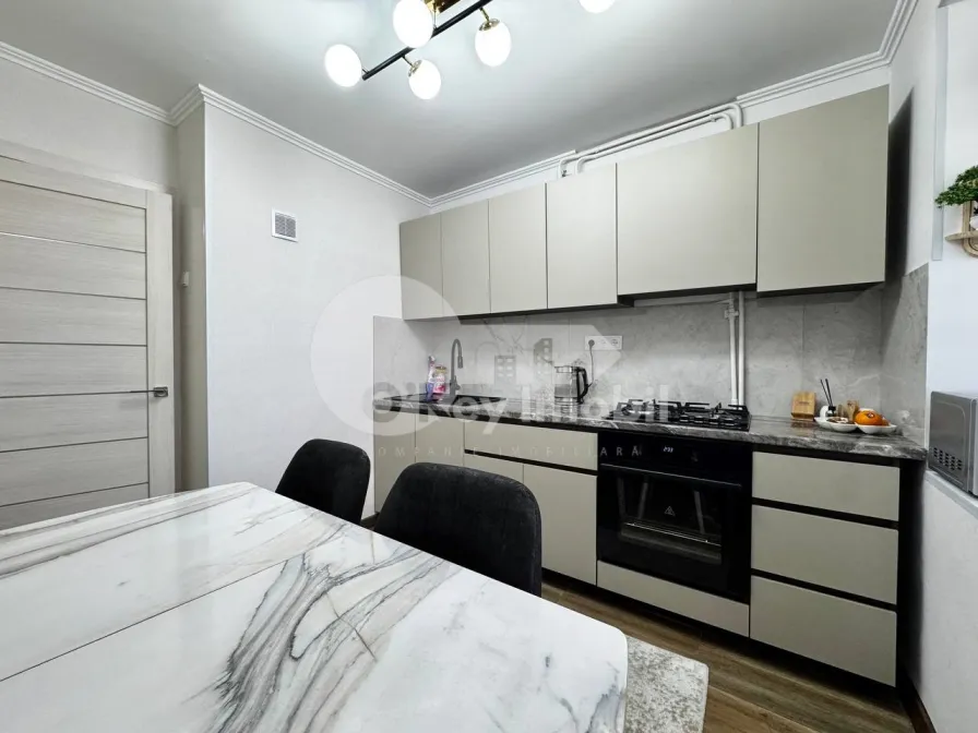 Apartament, Poșta Veche, IAZULUI