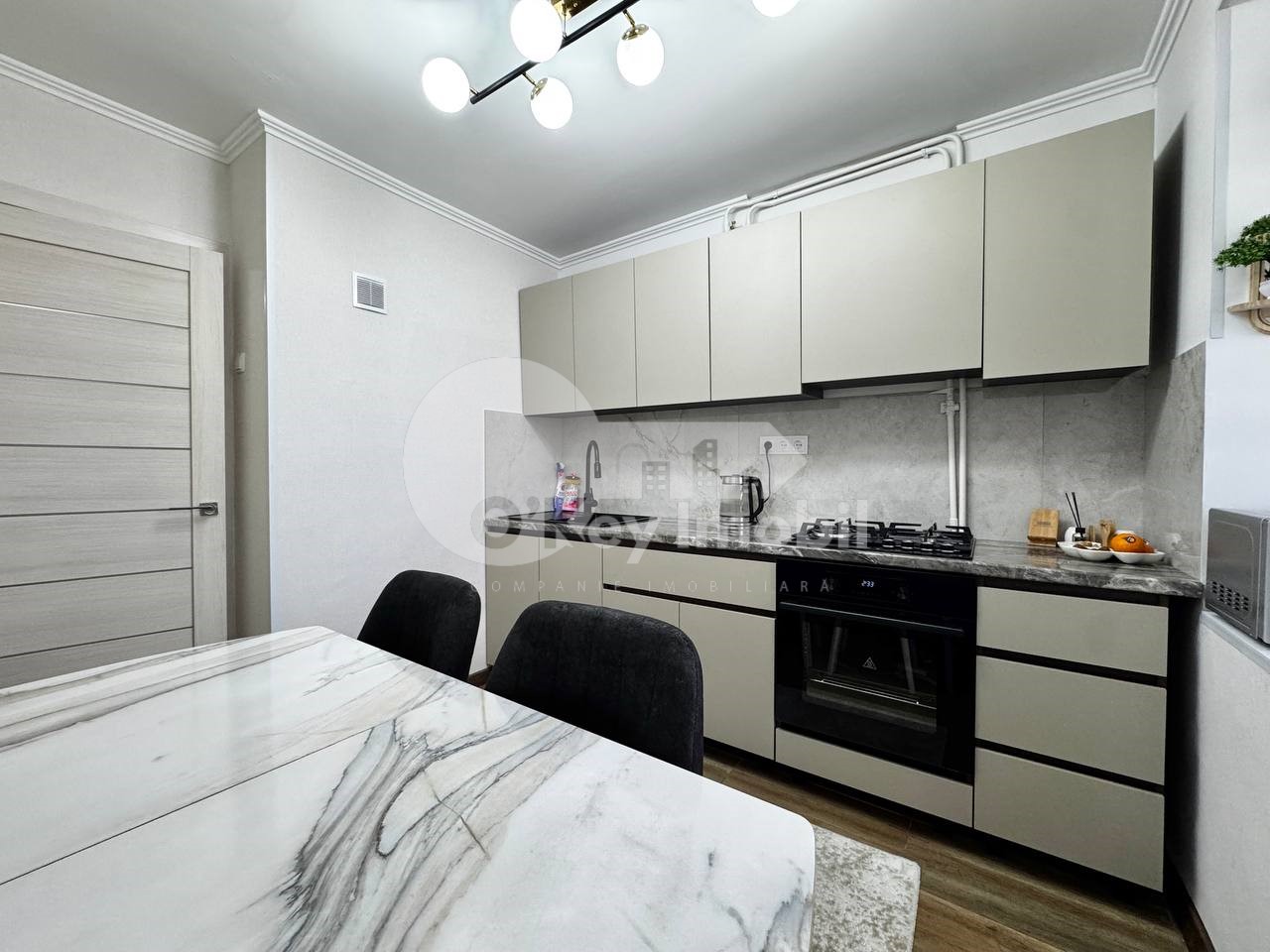 Apartament, Poșta Veche, IAZULUI