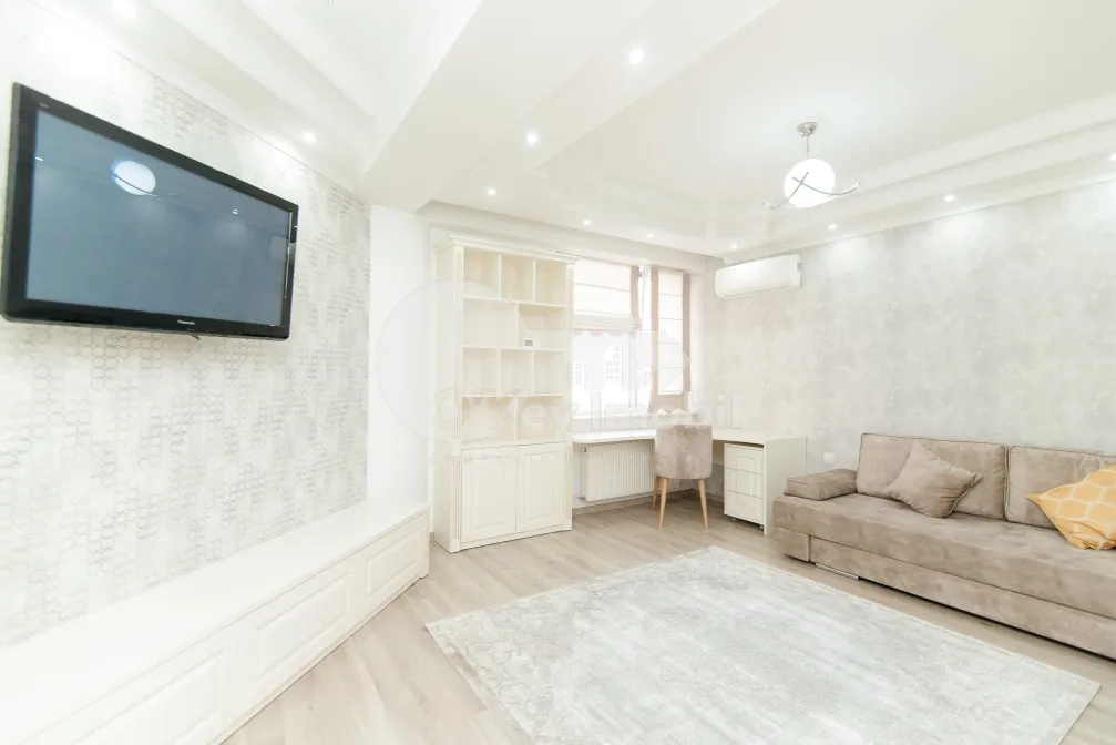 Apartament, Centru, MELESTIU