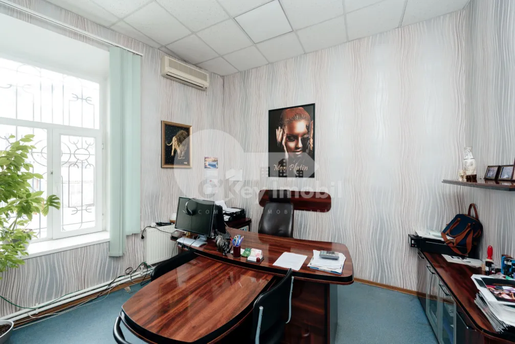 Офис, Центр, КОЛУМНА