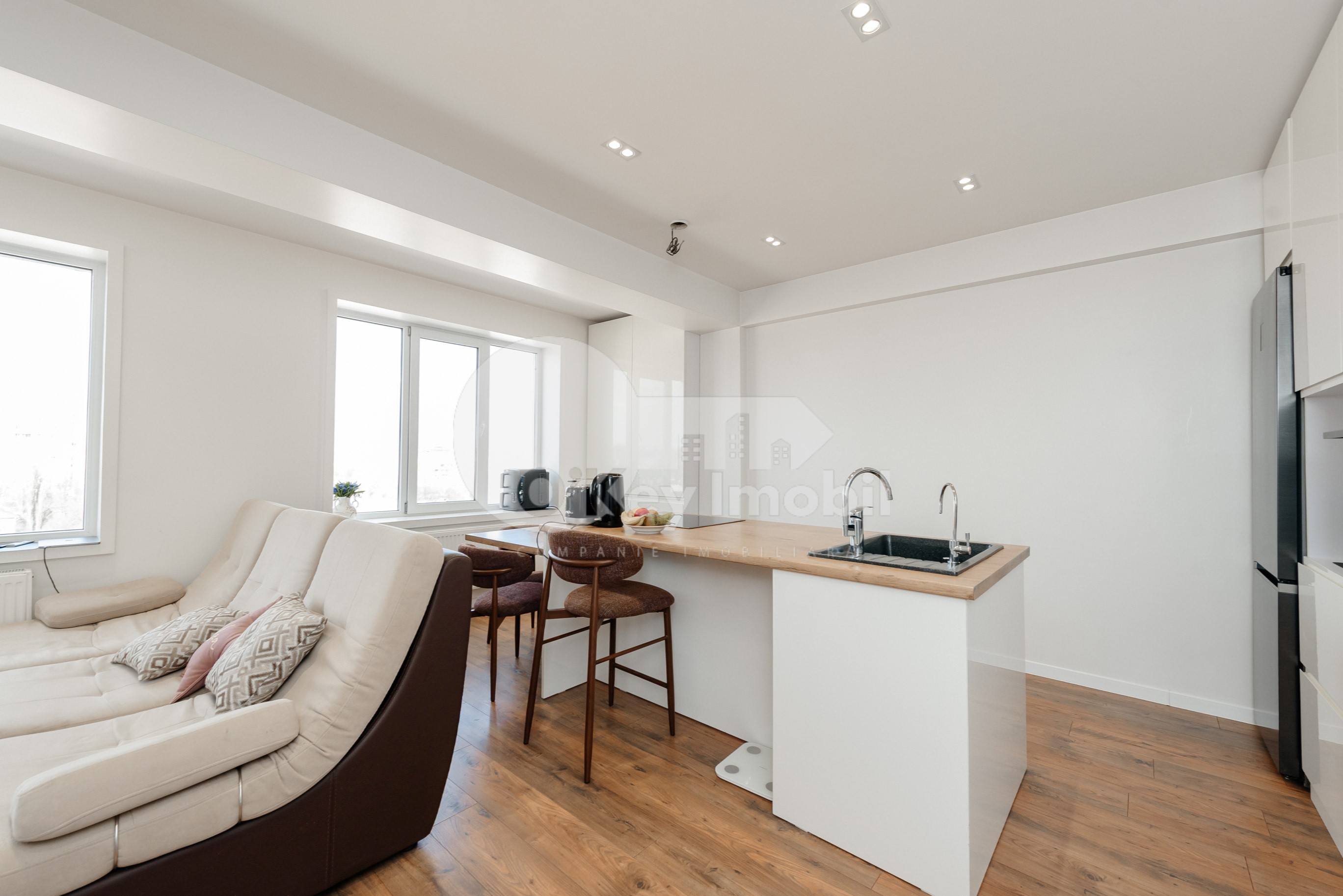 Apartament, Buiucani, GHIOCEILOR