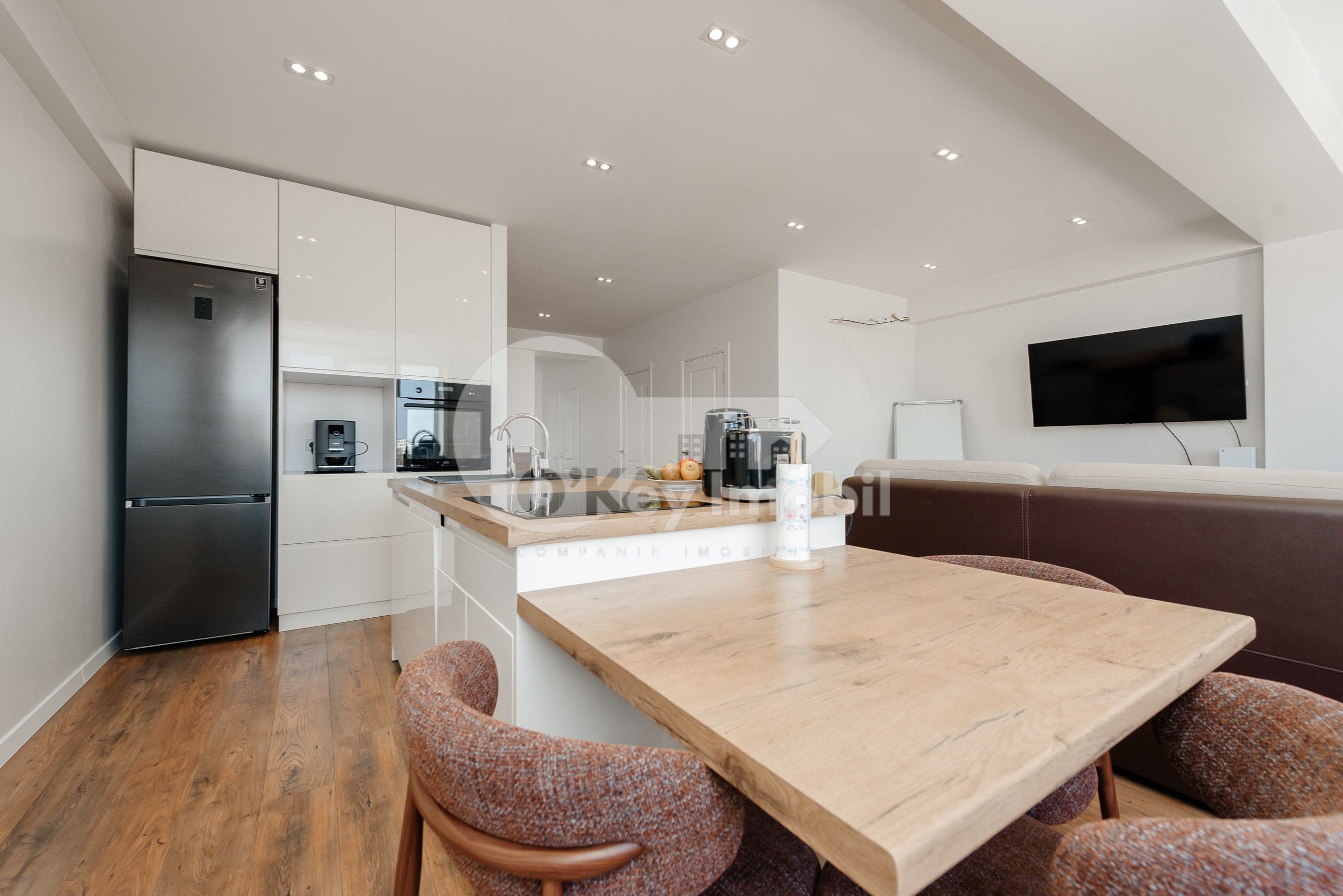 Apartament, Buiucani, GHIOCEILOR