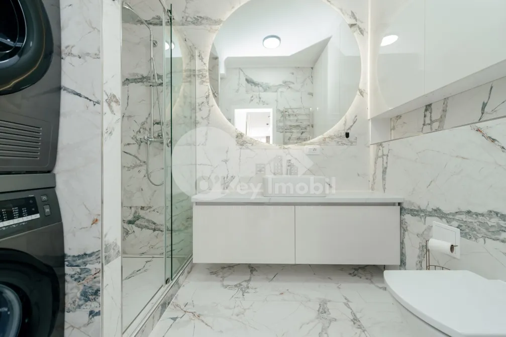 Penthouse, Centru, COLUMNA