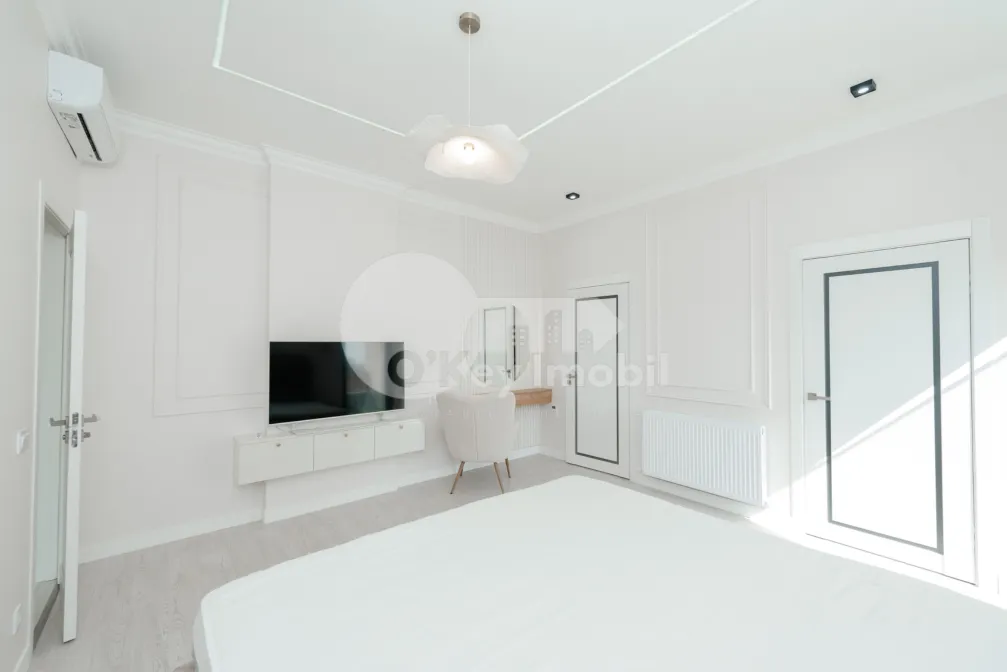 Penthouse, Centru, COLUMNA