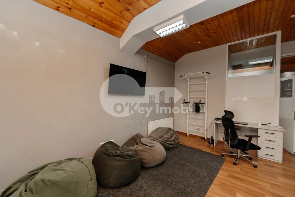 Комм. помещение, Чеканы, ДЖИНТА ЛАТИНЭ