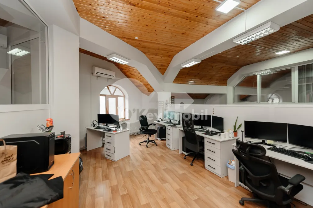 Комм. помещение, Чеканы, ДЖИНТА ЛАТИНЭ