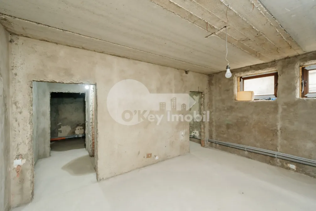 Дом, Буюканы, ИОН ЛУКА КАРАДЖАЛЕ