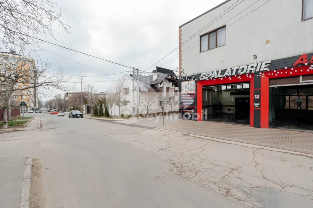 Дом, Буюканы, ИОН ЛУКА КАРАДЖАЛЕ