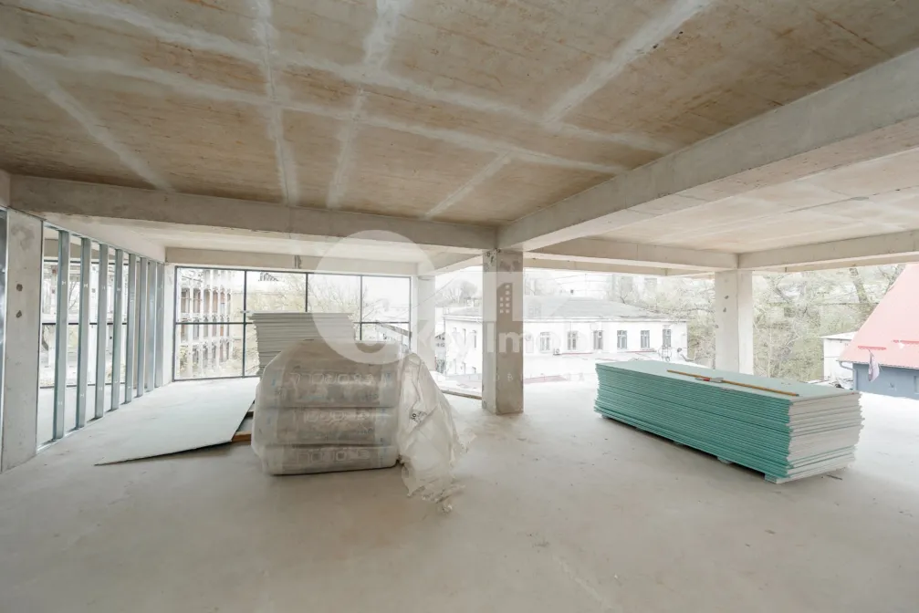 Склад, Чеканы, УЗИНЕЛОР