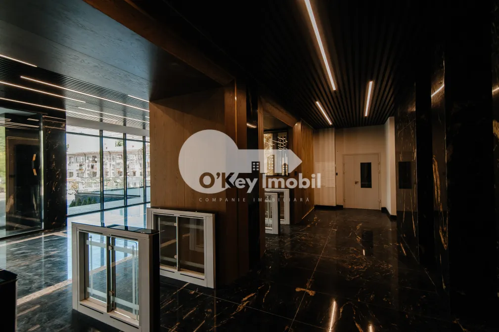 Офис, Центр, МИХАЙ ВИТЯЗУЛ