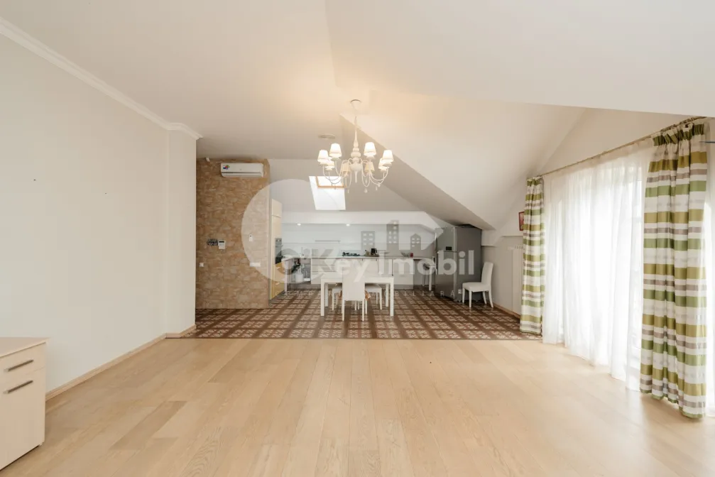 Oficiu, Centru, MOARA ROȘIE