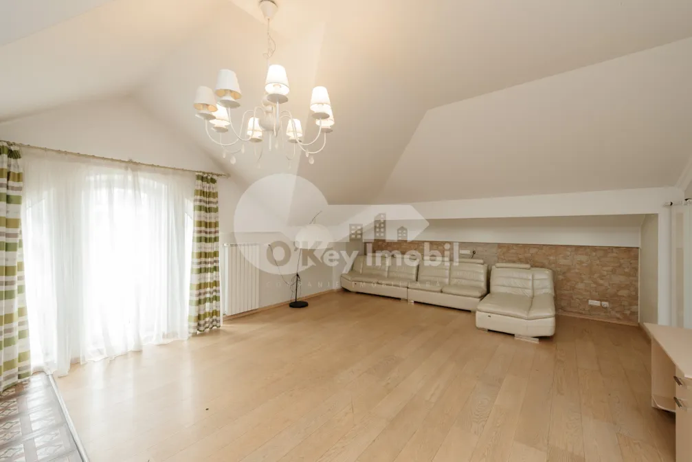 Oficiu, Centru, MOARA ROȘIE