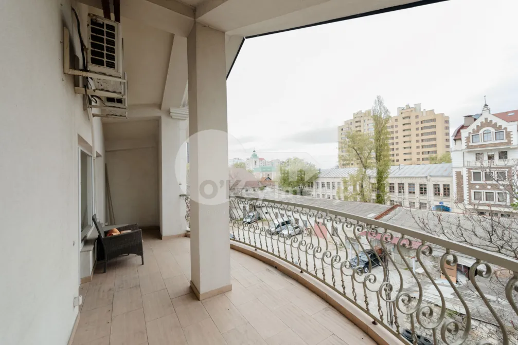 Oficiu, Centru, MOARA ROȘIE