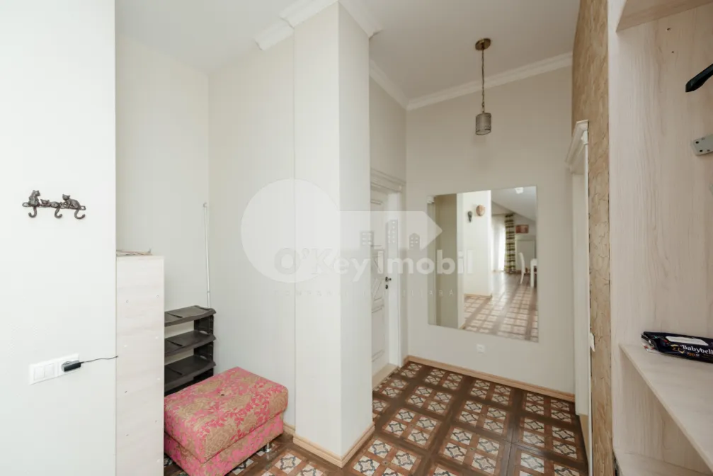 Oficiu, Centru, MOARA ROȘIE