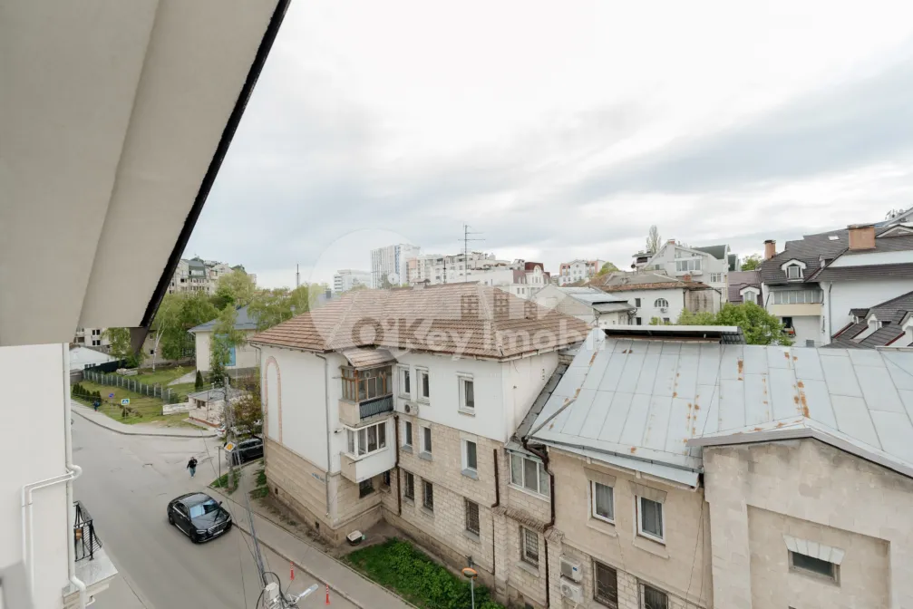 Oficiu, Centru, MOARA ROȘIE