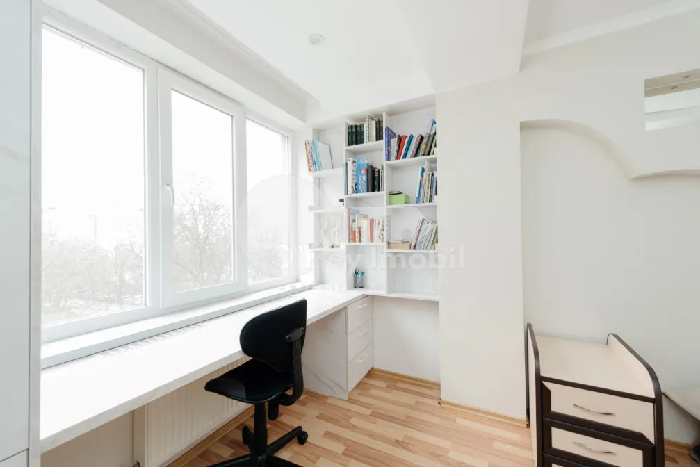 Apartament, Poșta Veche, IAZULUI