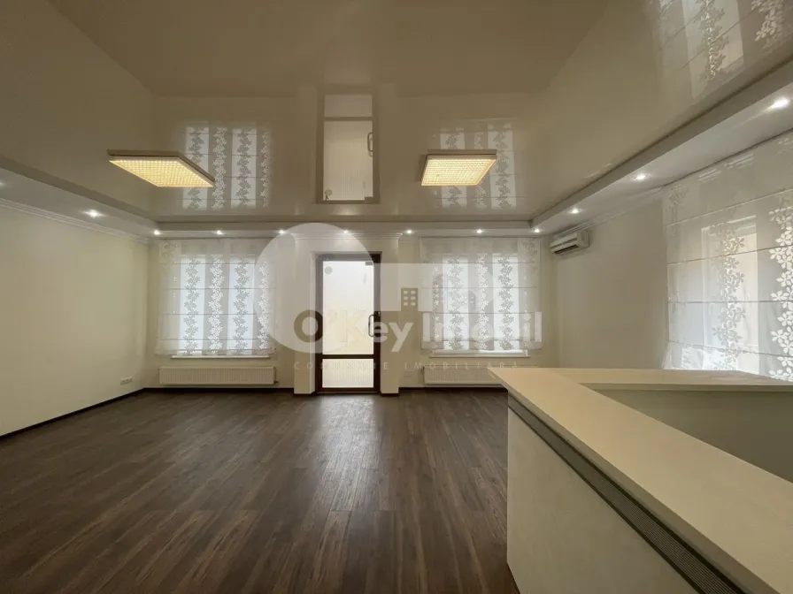 Oficiu, Centru, ALESSANDRO BERNARDAZZI